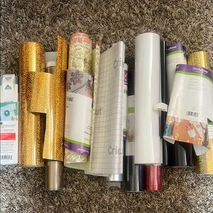 Cricut Craft Vinyl Set in Gold, Silver, Black, and White